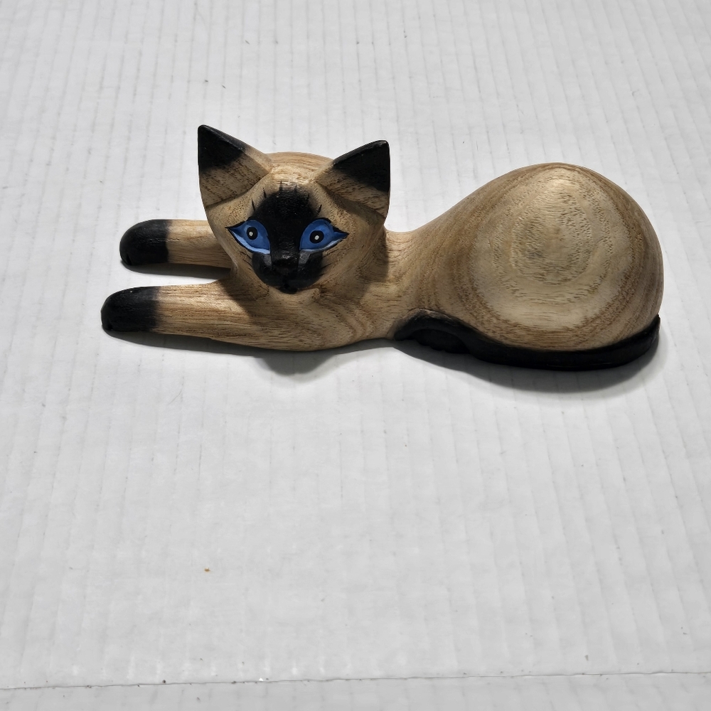 Carved Wooden Siamese Cat Sculpture Folk Art Figurine Statue Feline Shelf Sitter - Picture 2 of 14